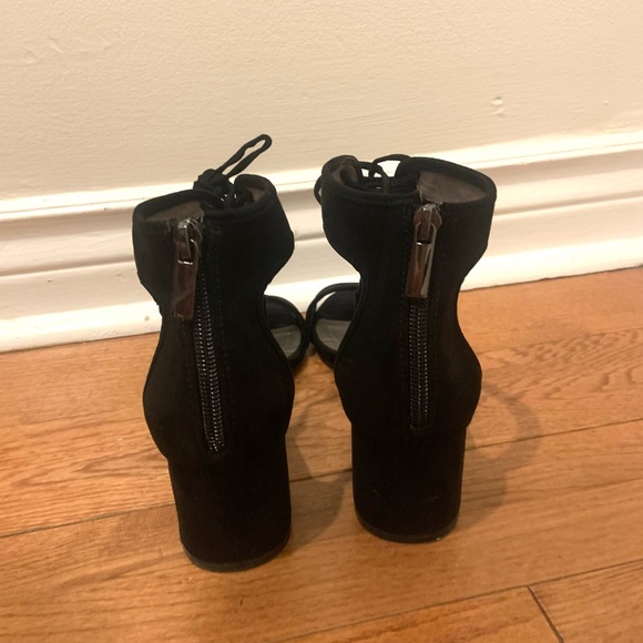Bandolino Black Sandals - Picture 5 of 6